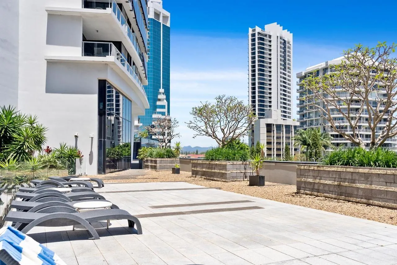 Circle On Cavil Subpenthouse 4Brm Lv52! Ocean View Apartment Gold Coast